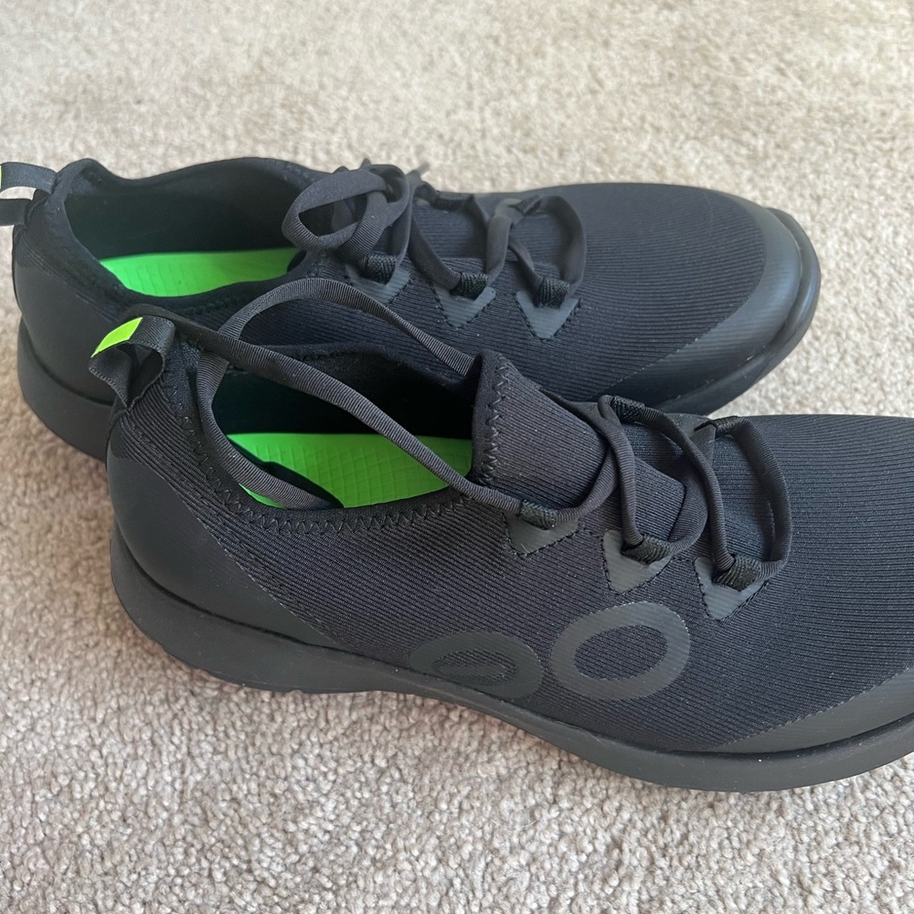 OOFOS Black Athletic Sneakers